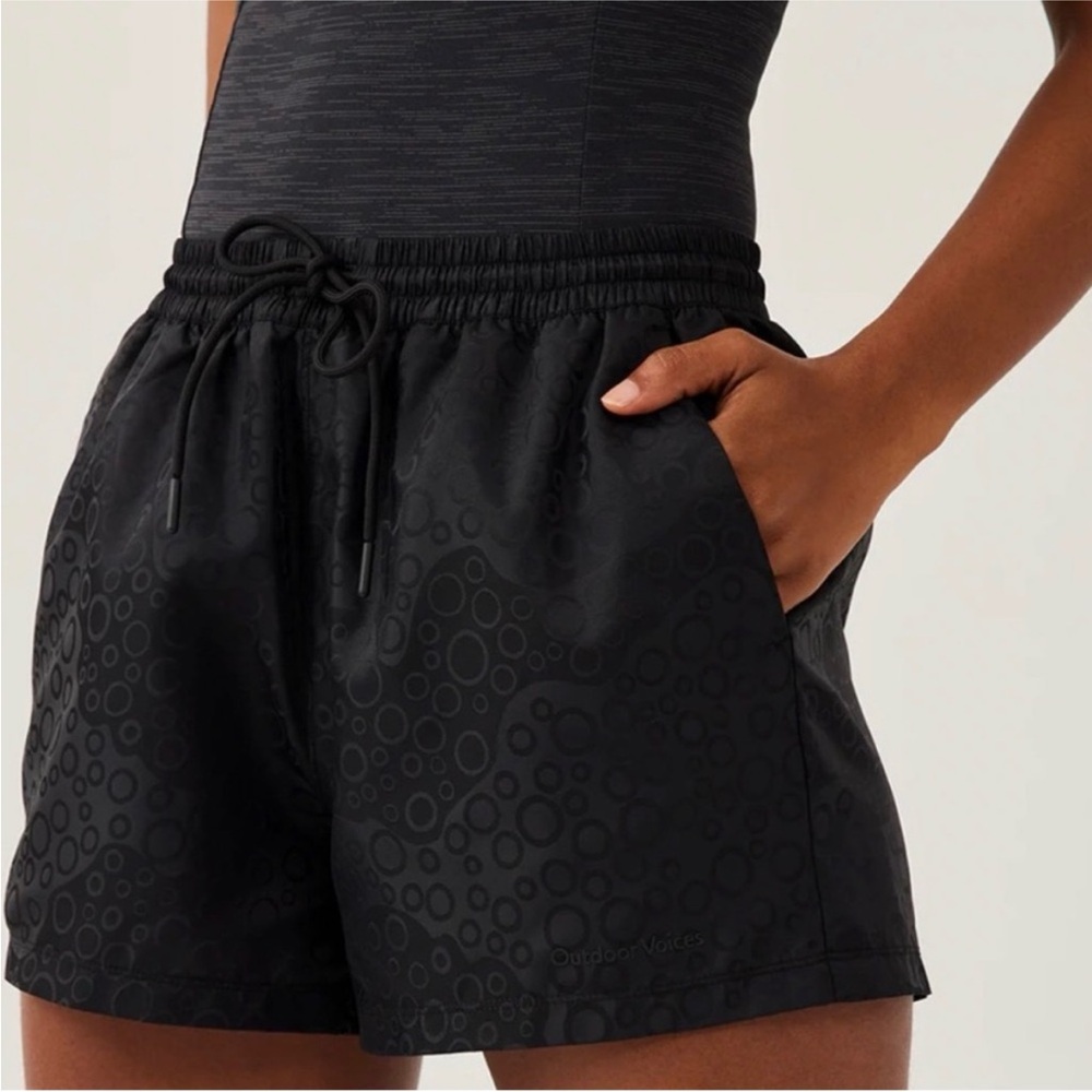 Outdoor Voices Geoshine 2.5 Shorts